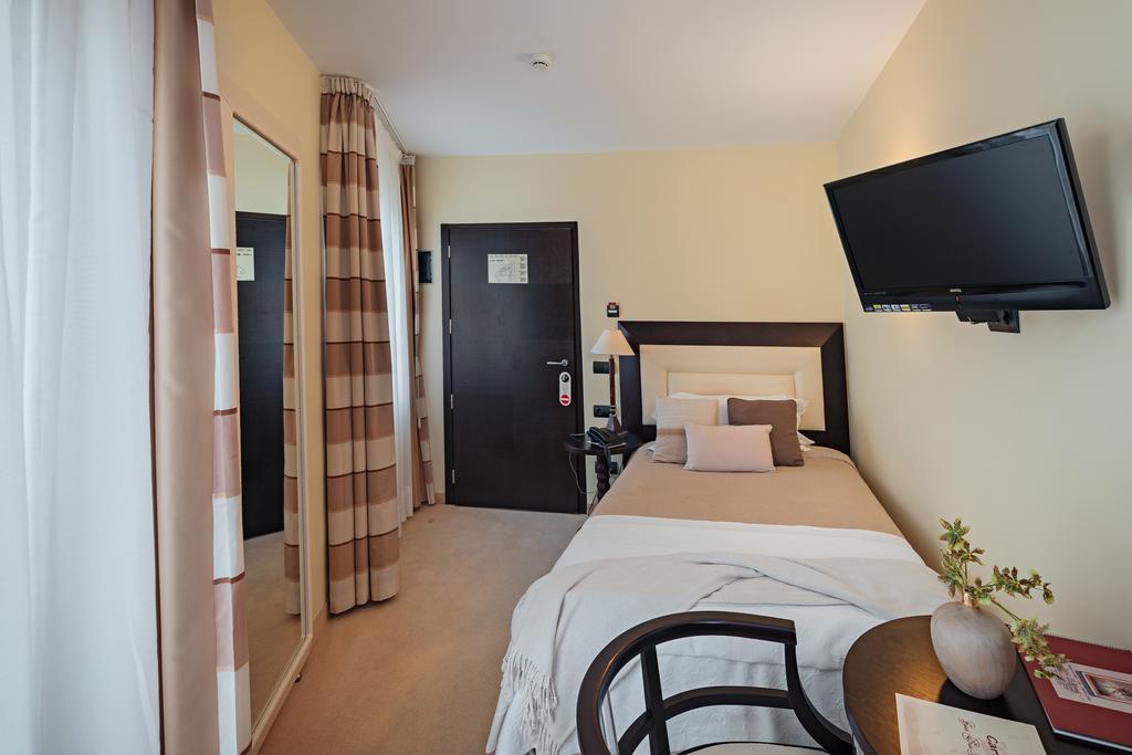 Hotel San Miguel Маон Экстерьер фото