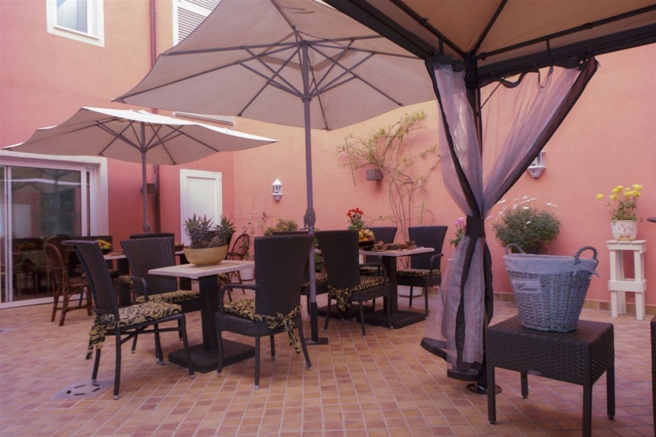 Hotel San Miguel Маон Экстерьер фото